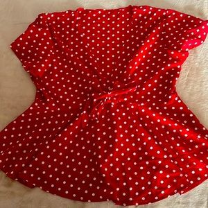 Short sleeve polka dot red shirt